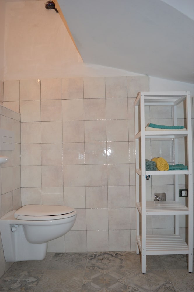 Apartment, 2 Bedrooms, Mezzanine photo 3