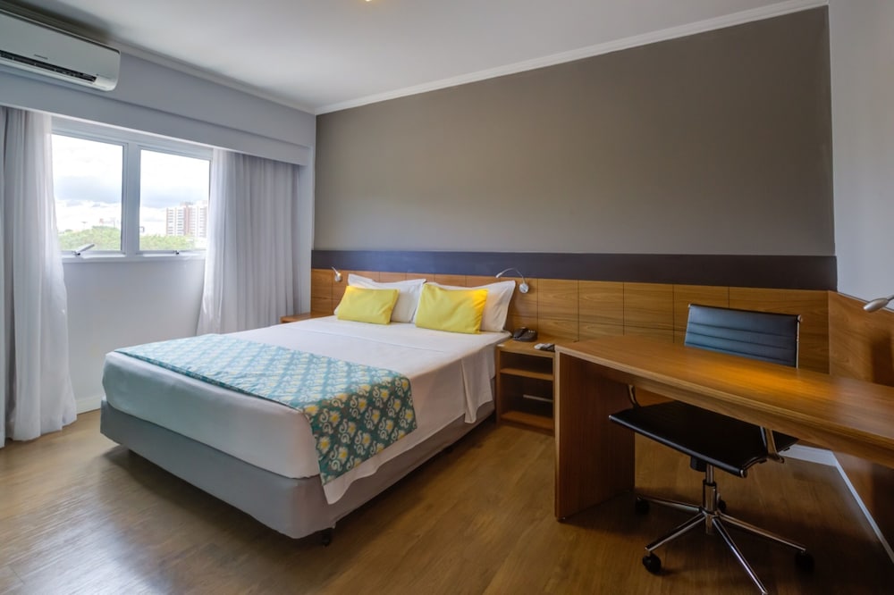 Executive Room, 1 Queen Bed - Photo 2