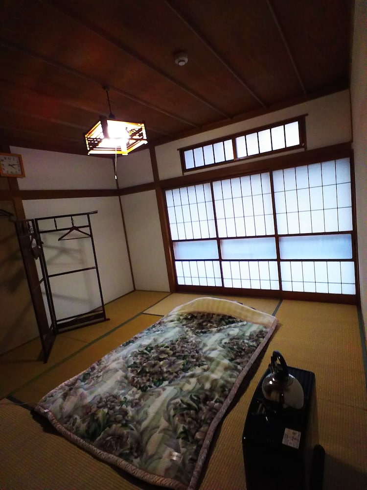 Reserved Three-Bedroom House photo 3