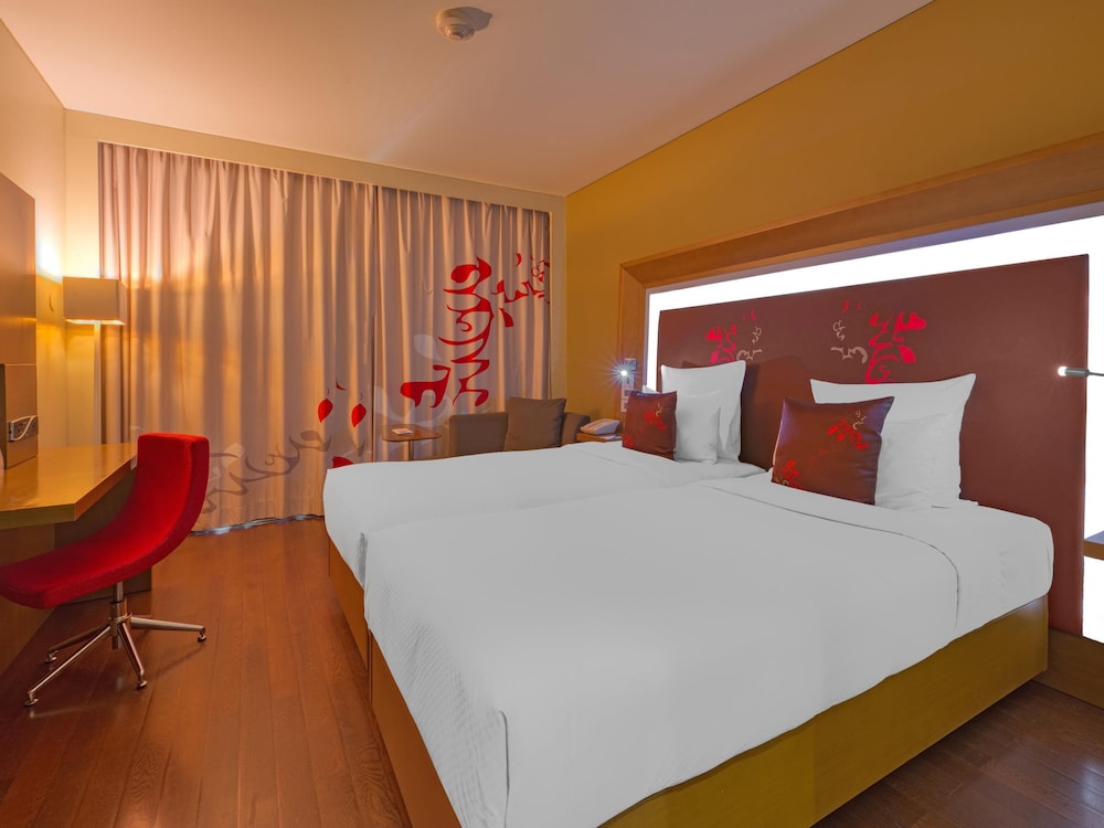 Premier Room, 2 Twin Beds - Photo 2