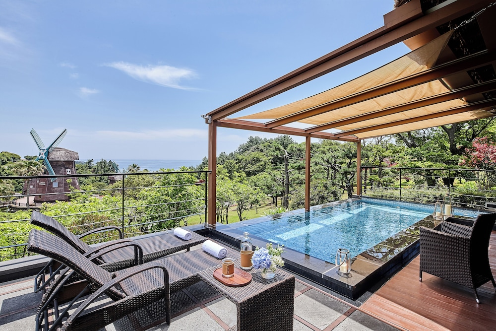 Family Suite (Pool Villa Twin Garden) - Photo 2