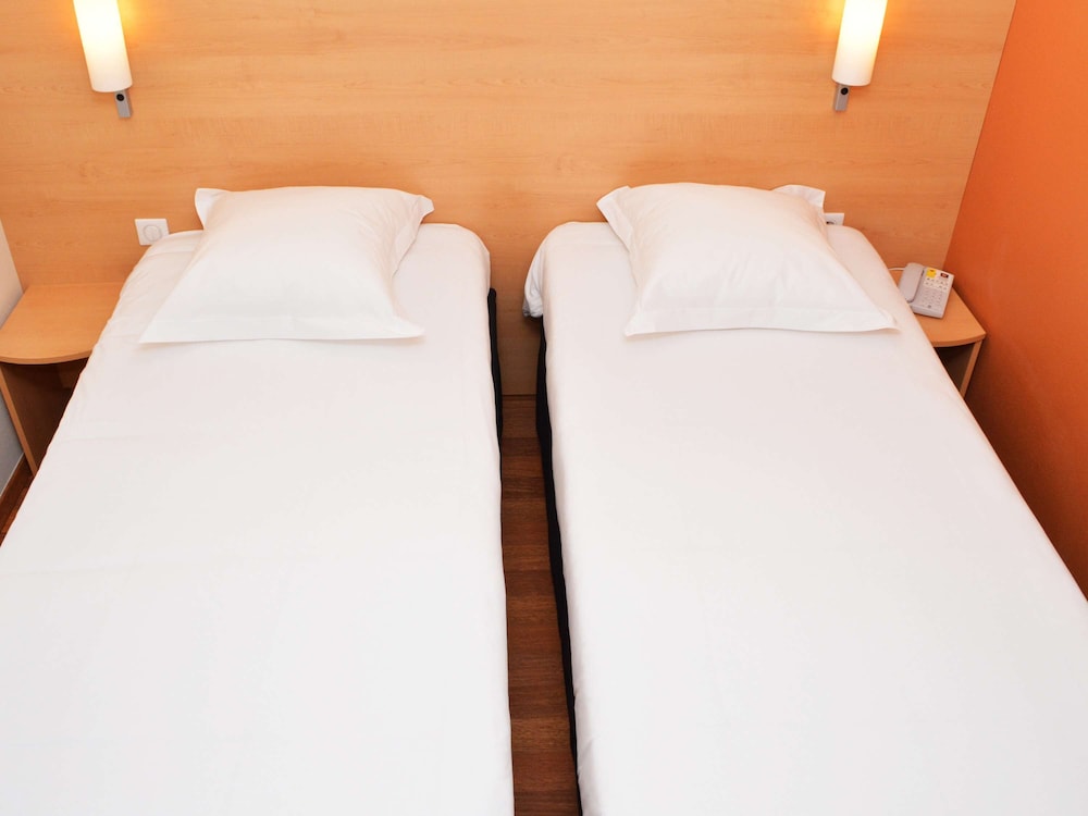 Twin Room, 2 Twin Beds - Photo 3