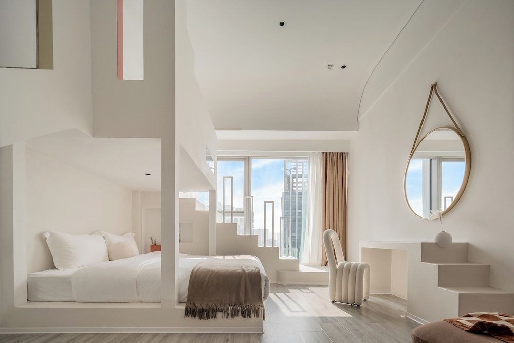 Grand Loft, City View