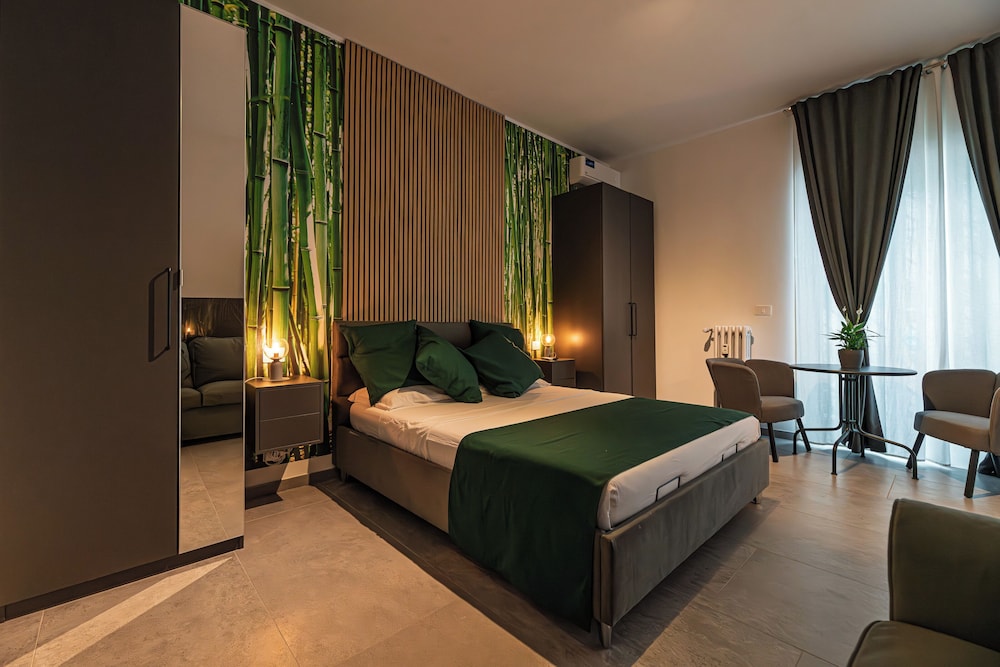 Deluxe Double Room, Balcony, Courtyard View