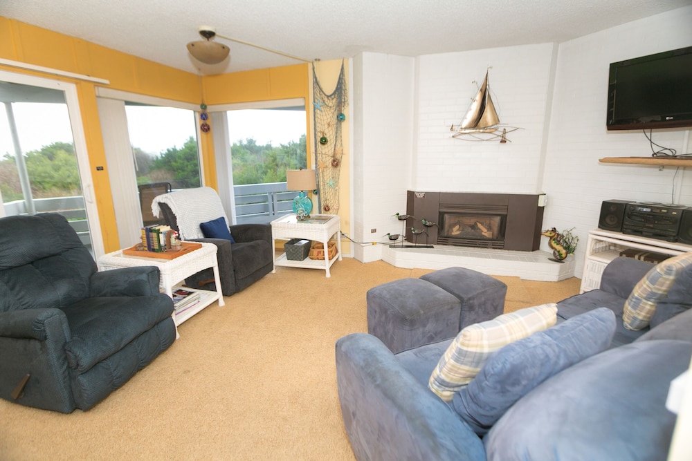 Deluxe Room, Multiple Beds, Kitchen, Pool View (1 Bedroom Dlx-Room 214-Pet Friendly) - Photo 17