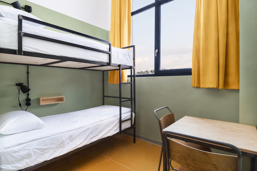 Twin Room (bunk beds) photo 2