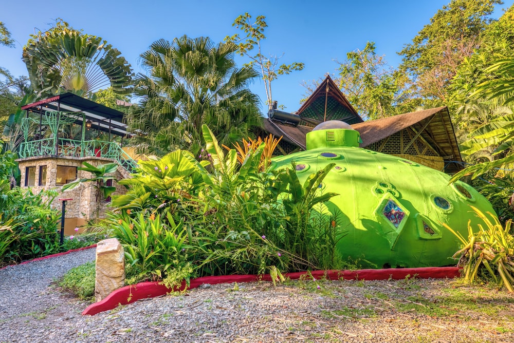 Luxury Suite, 3 Bedrooms, Hot Tub, Garden View photo 2