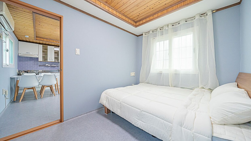 G: Ivory - 1F (1 Bed Room / 1 Living Room) photo 3
