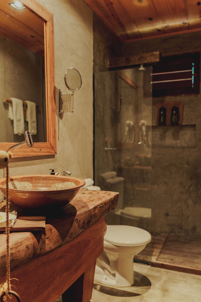 Deluxe Suite - Photo 5