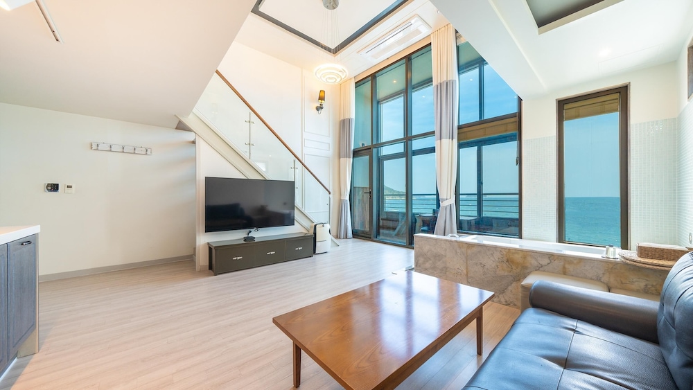 Basic Room, 1 Bedroom (Room 302)