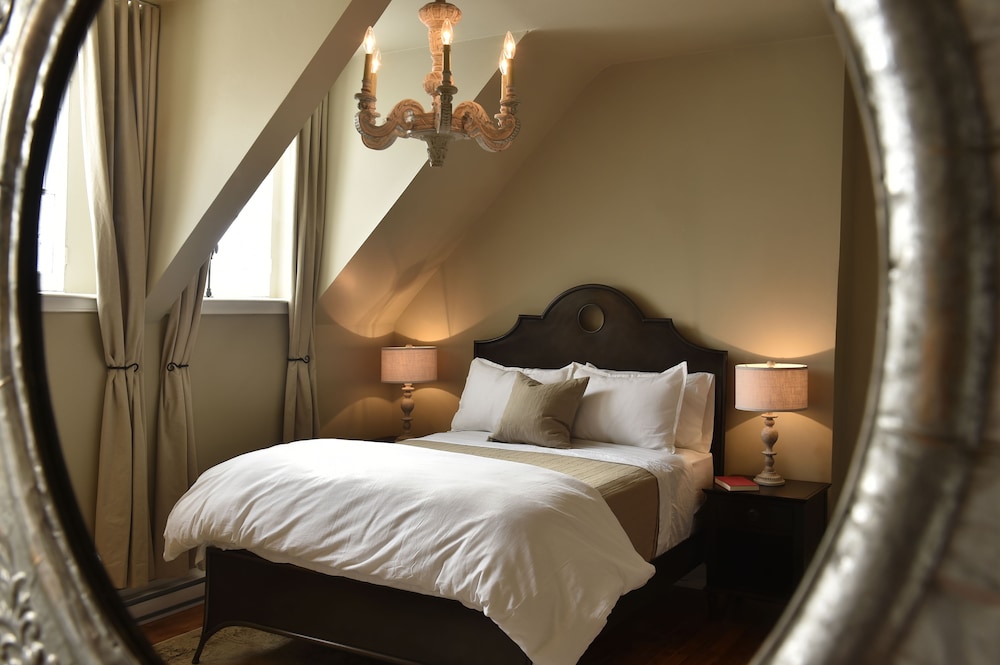 Comfort Room, 1 Queen Bed ( #5 ) photo 1
