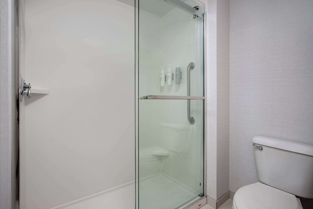 Suite, Non Smoking - Photo 13