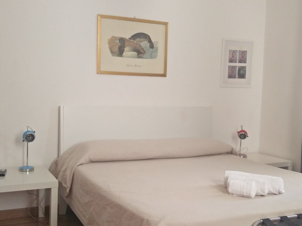 Economy Triple Room, 1 Bedroom, Private Bathroom photo 1