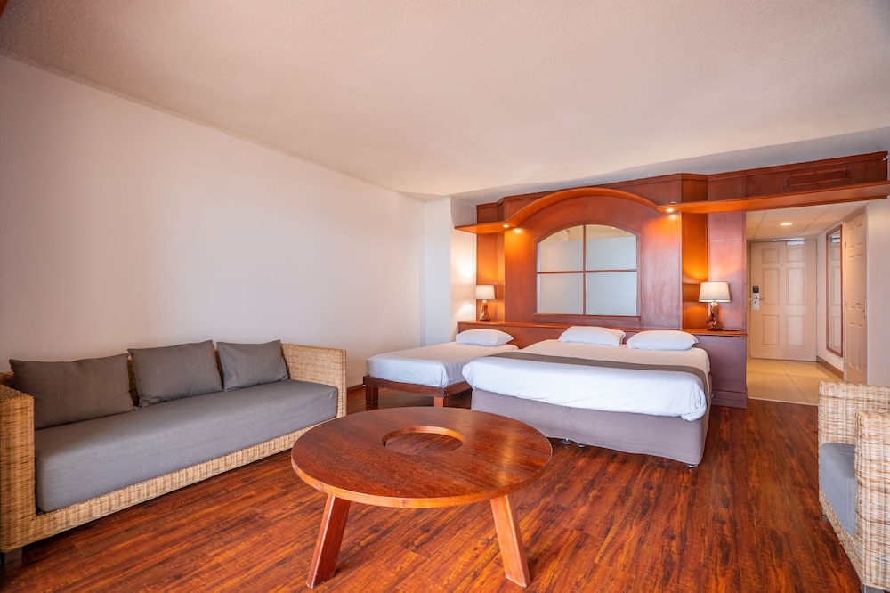 Deluxe Twin Room photo 1