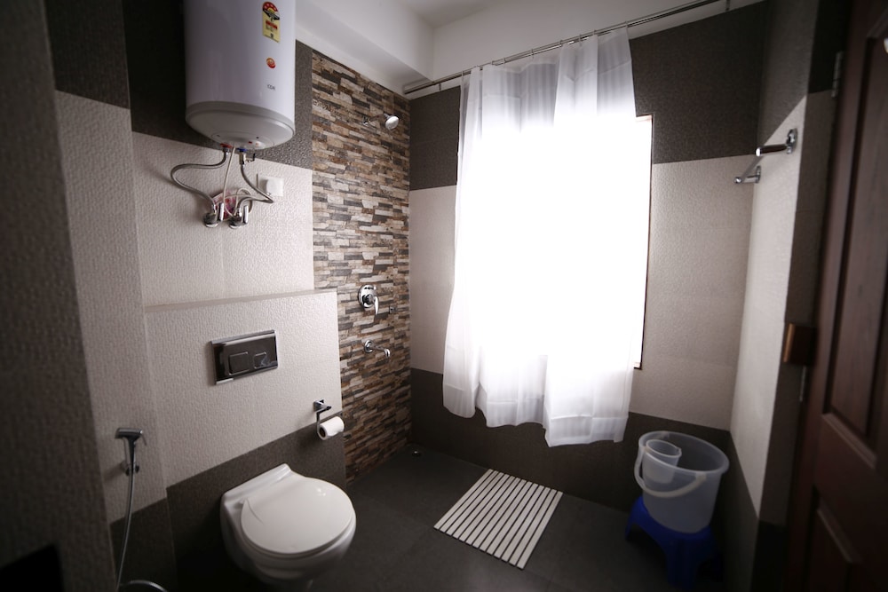 Premium Double or Twin Room, 1 Double Bed, Smoking, Hill View photo 3