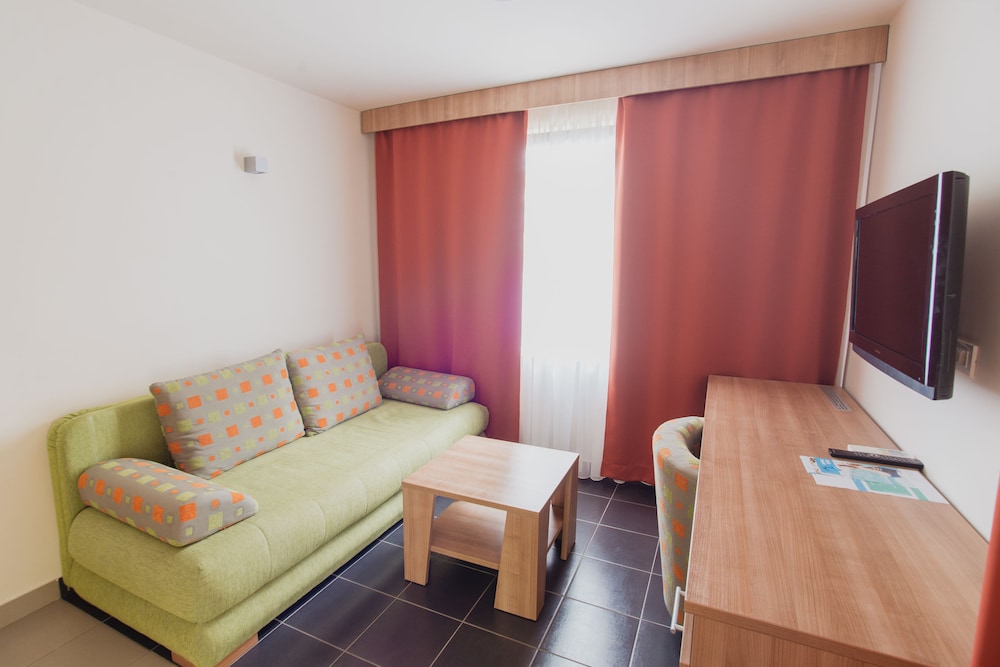 Apartment, 1 Bedroom (3 Adl+1 Ch) photo 3