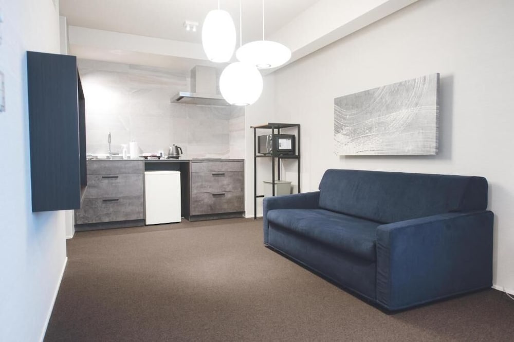 Luxury Twin Room - Photo 12