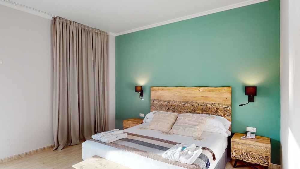 Premium Superior Room Private Garden - Photo 1