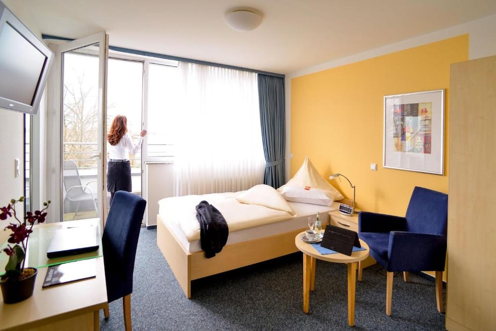 Comfort Single Room, Balcony photo 3