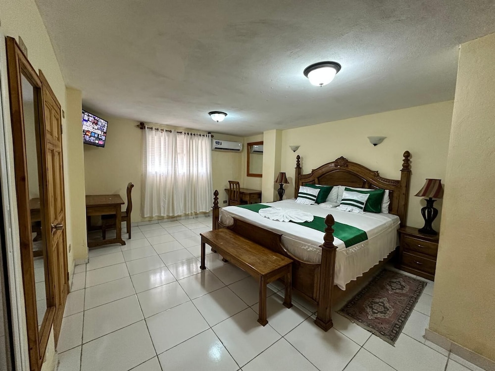 Presidential Studio Suite, Non Smoking