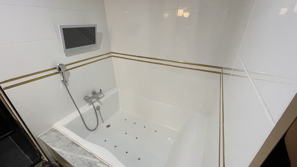 Royal Double Room, Non Smoking - Photo 7