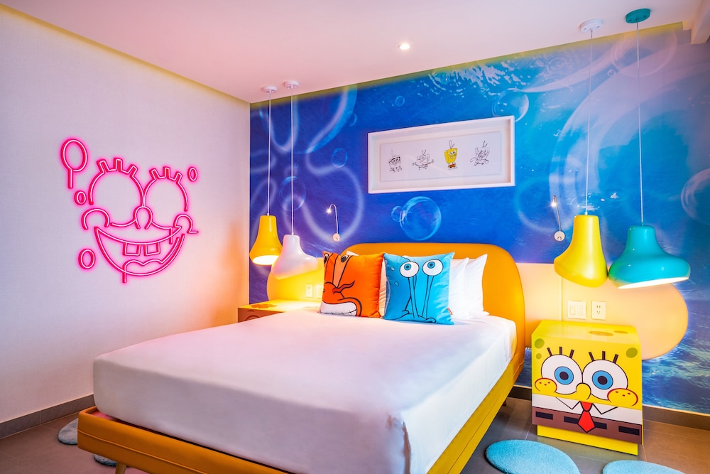 Pineapple Suite