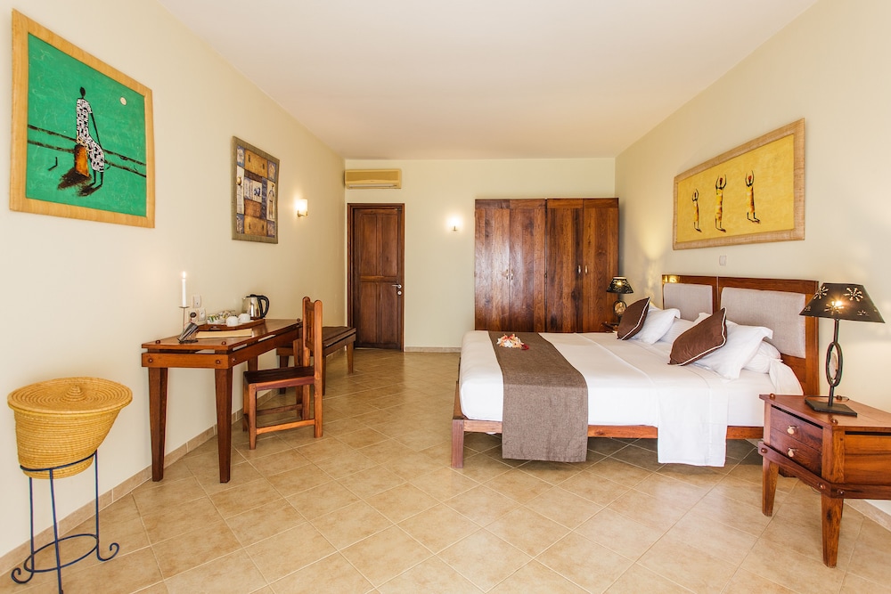 Superior Double Room Single Use, Ocean View photo 2