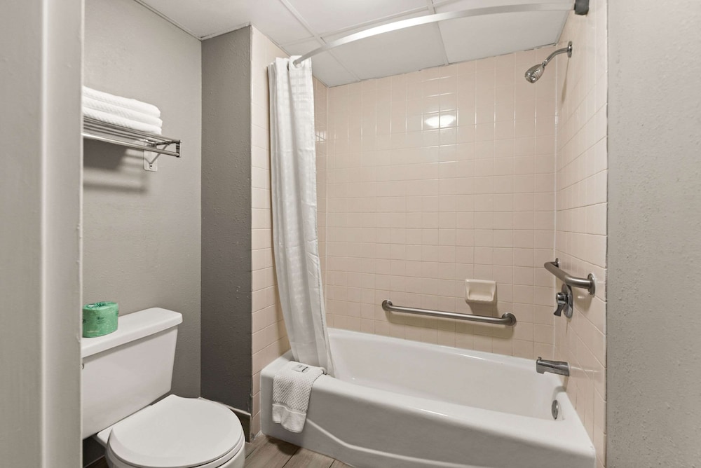 Room, 1 Double Bed, Smoking - Photo 5