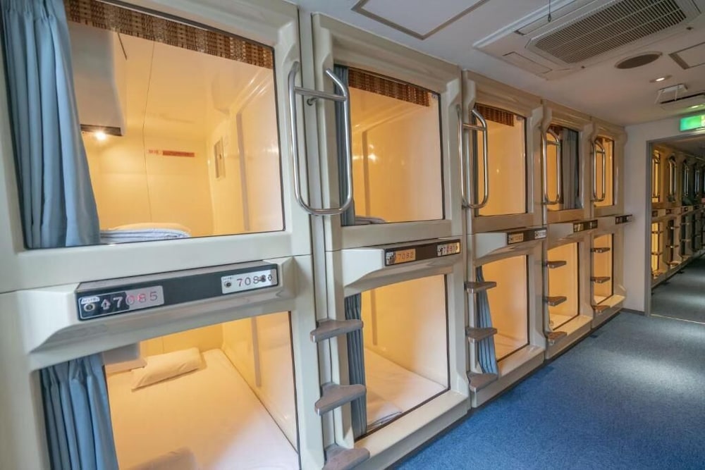Capsule Room for Women Only, Shower only, Non Smoking photo 2