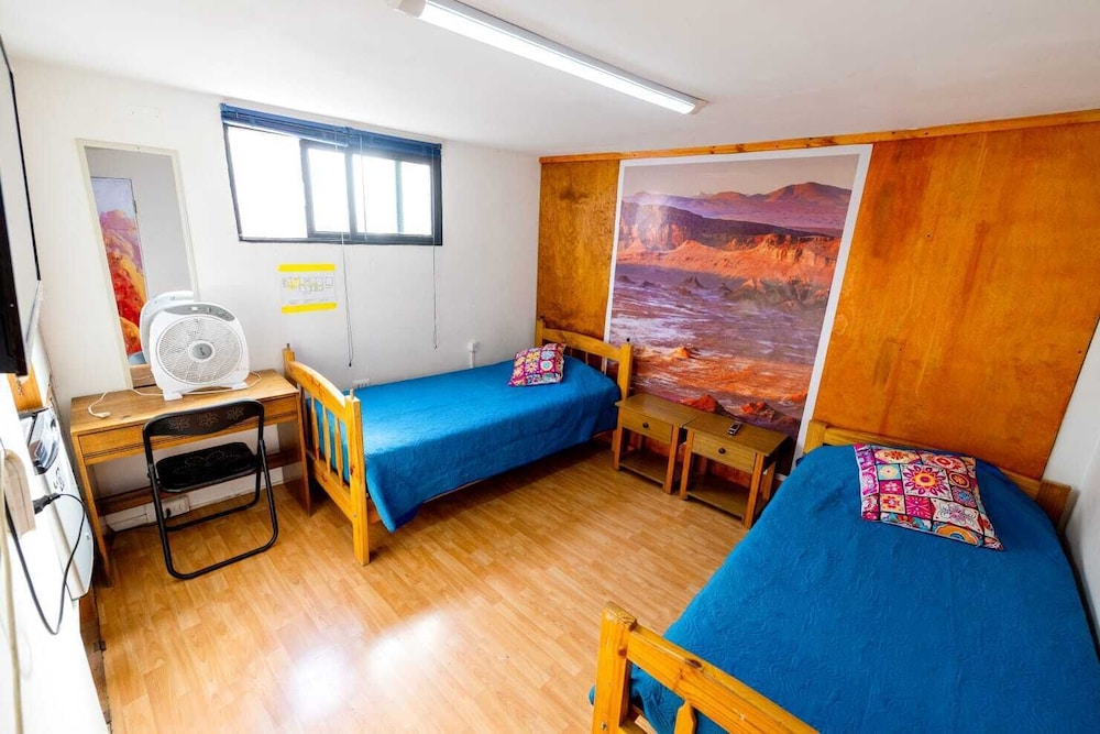 Economy Twin Room photo 1