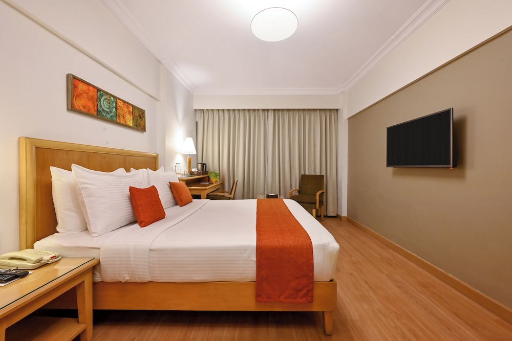 Deluxe Room + Buffet Breakfast + 20% on Food and Soft beverages + Wi-Fi - Photo 2