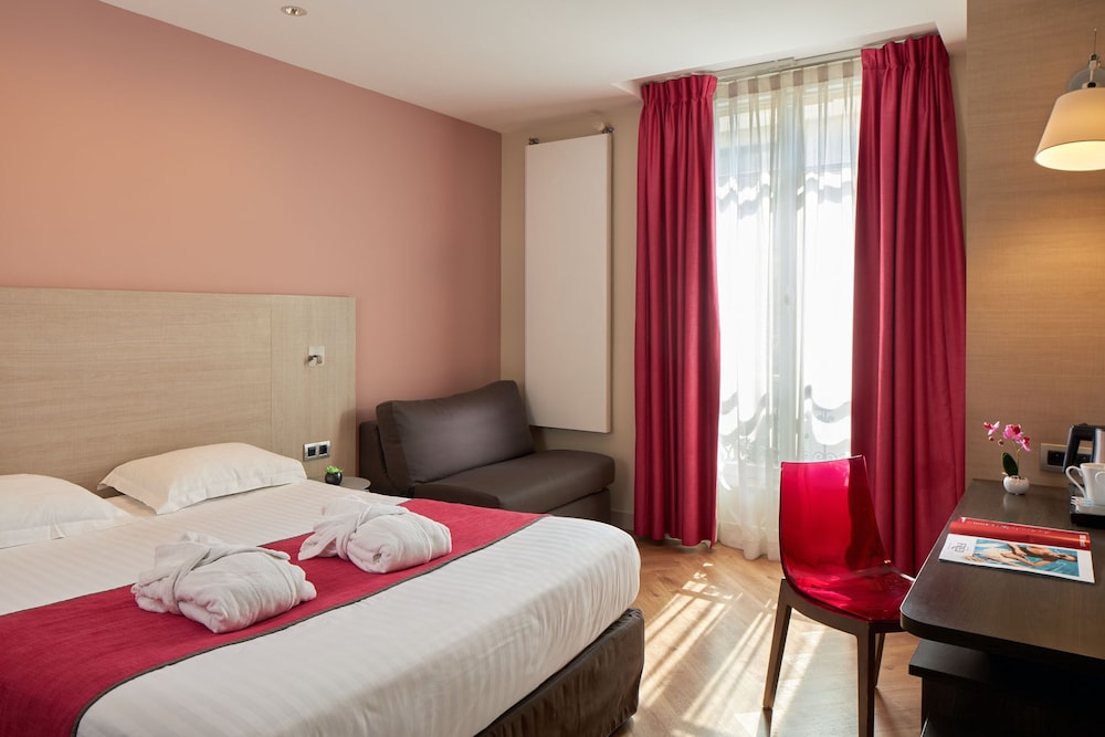 Superior Triple Room