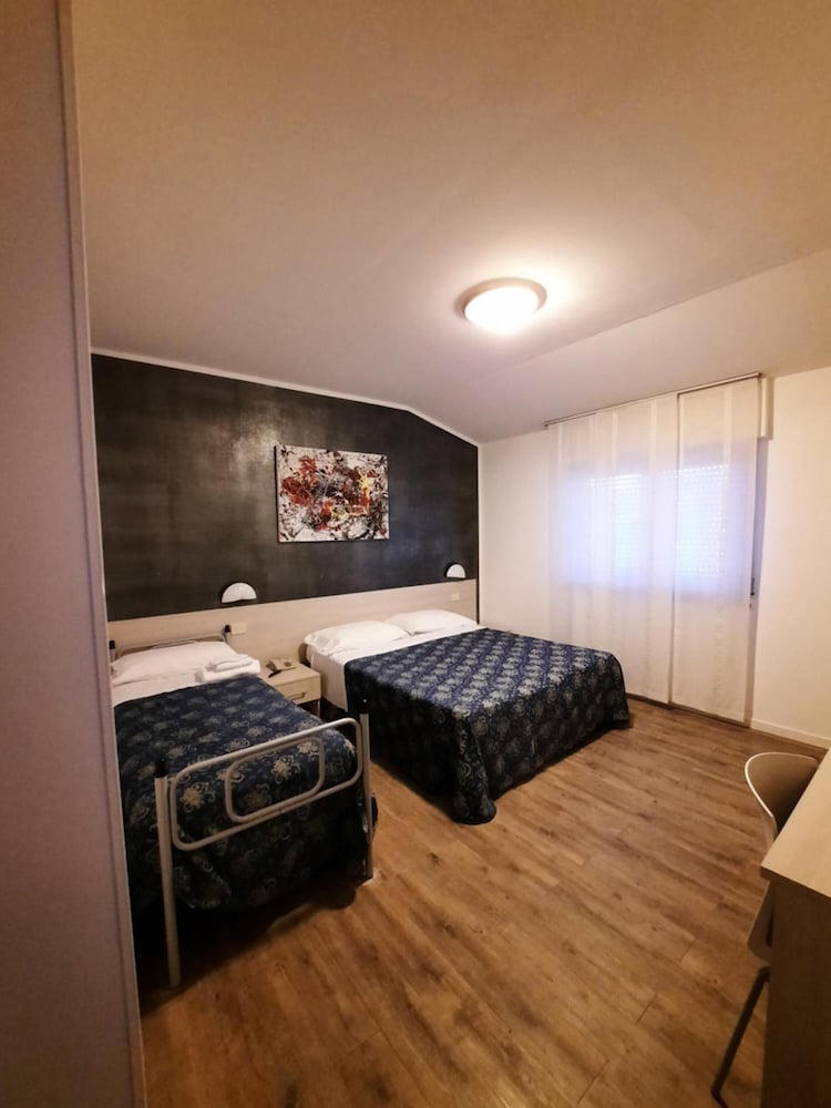 Triple Room - Photo 3