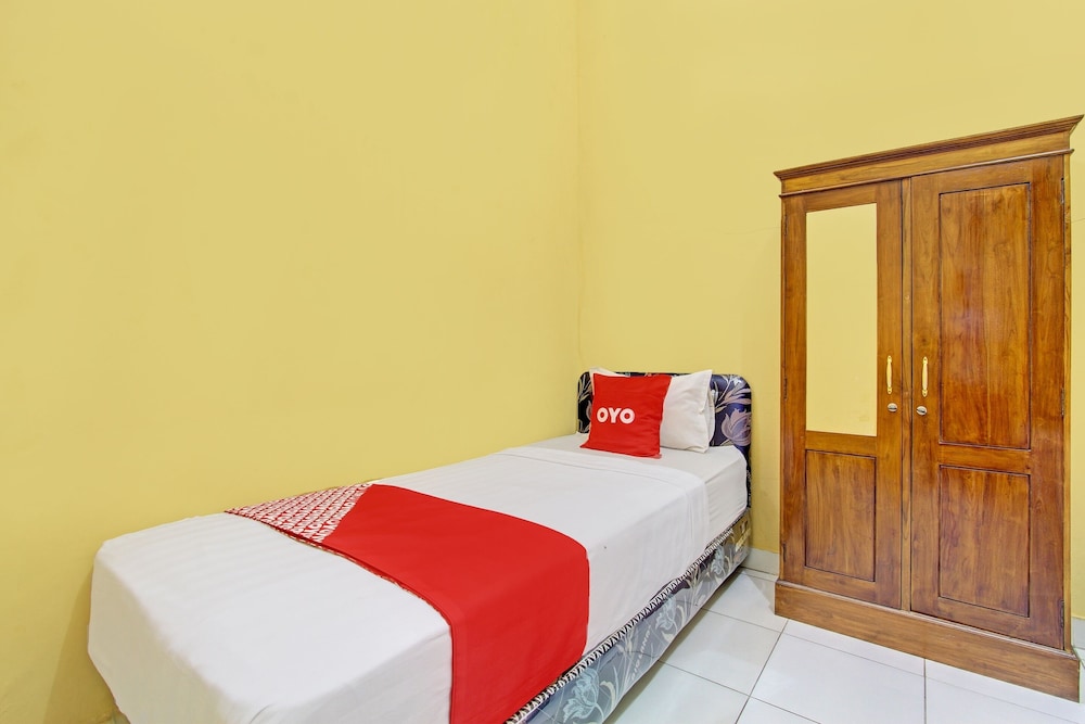 Standard Twin Room - Photo 2