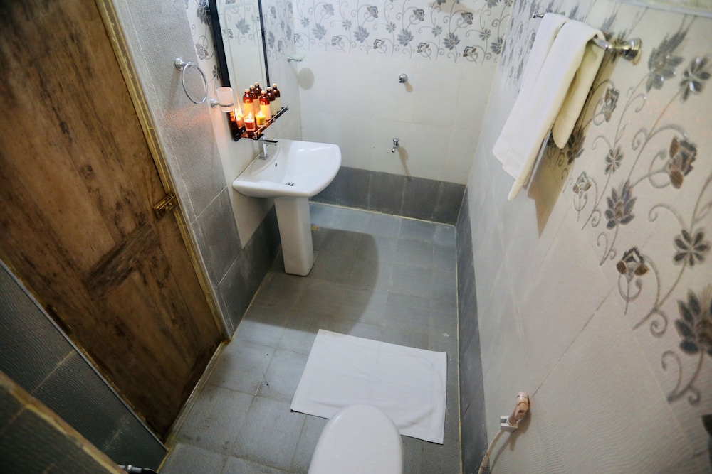 Triple Room, Multiple Beds, Non Smoking, Lake View photo 2