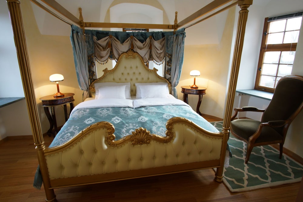 Grand Suite, Garden View