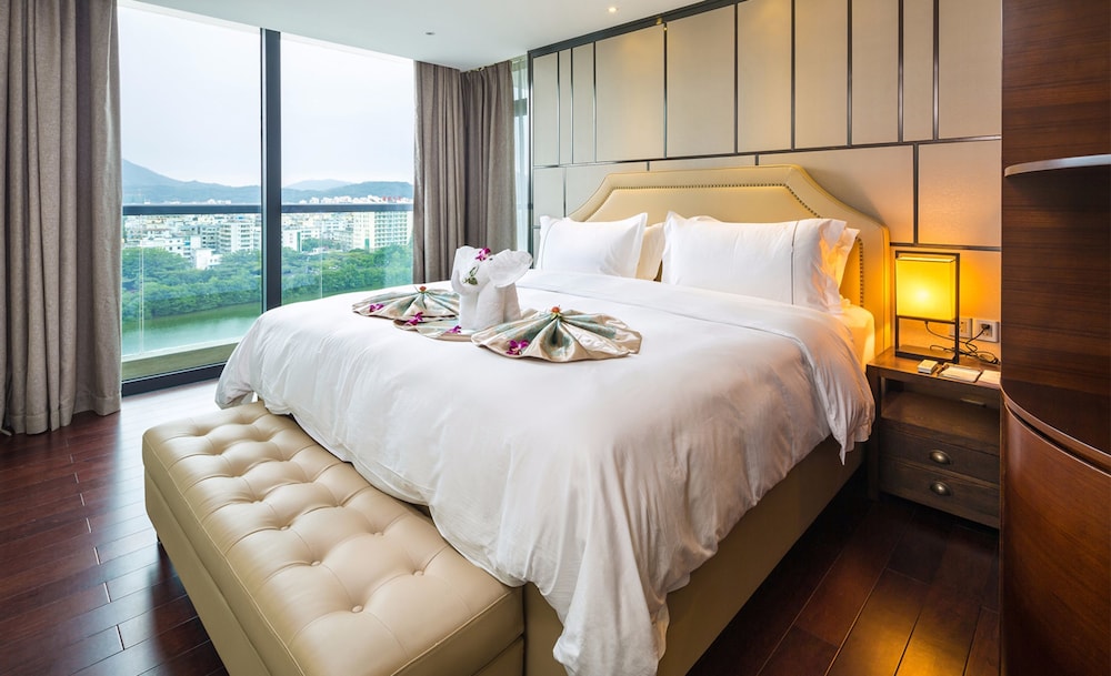 Deluxe Family Suite With River View photo 1