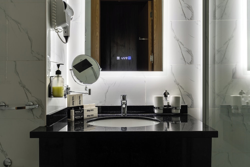 Classic Double or Twin Room - Photo 5