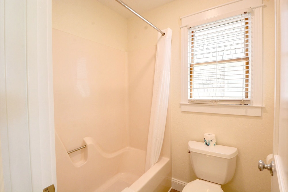 Standard Double Room, 2 Double Beds photo 3