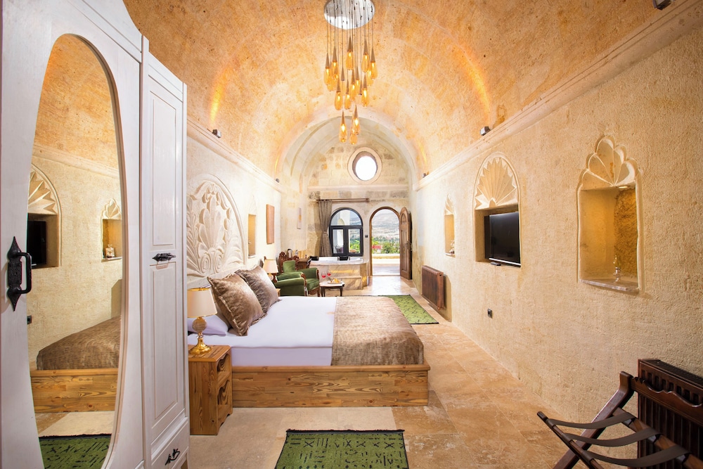 Premium Room, Terrace, City View - Photo 3