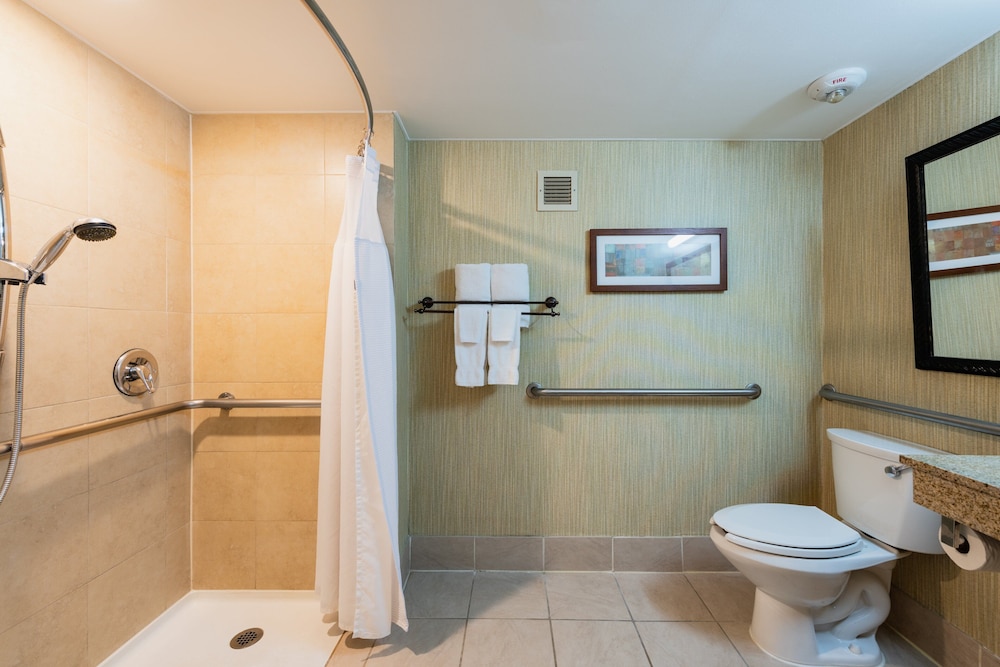 Standard Room, 2 Double Beds, Accessible (Communications) - Photo 9