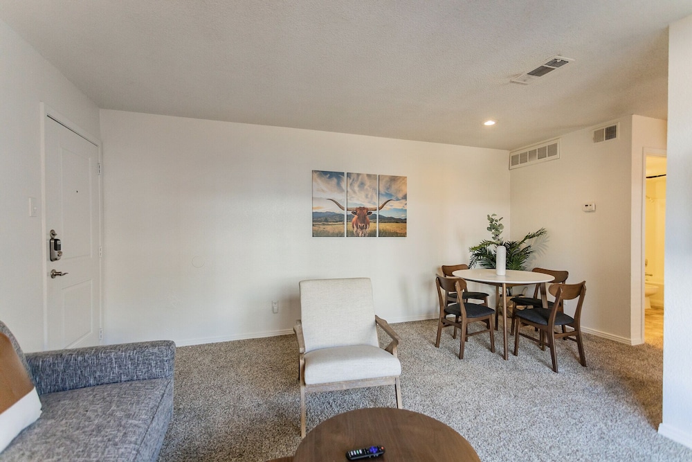 Deluxe Apartment, 1 Bedroom, Non Smoking photo 2