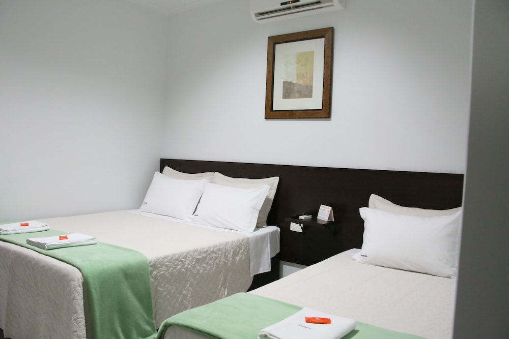 Standard Twin Room photo 2