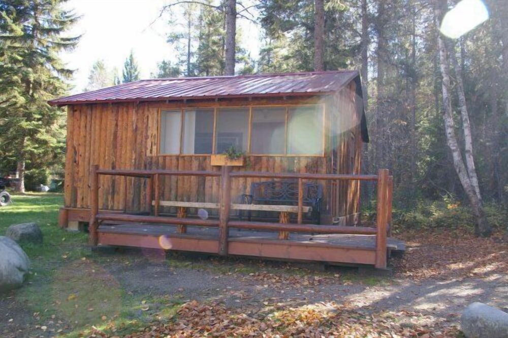Cabin 2, 2 Double Beds, Kitchen photo 3