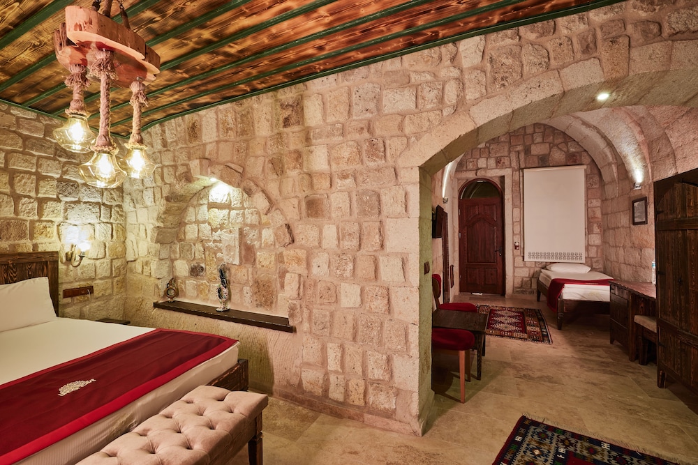 Standard Triple Room - Photo 1