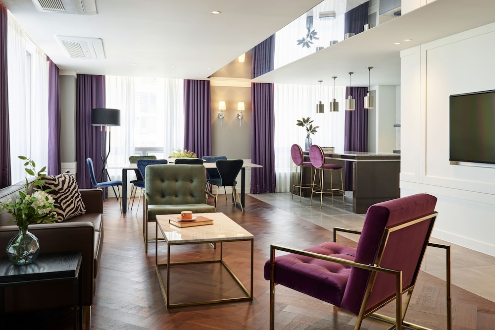 Newv Suite photo 1