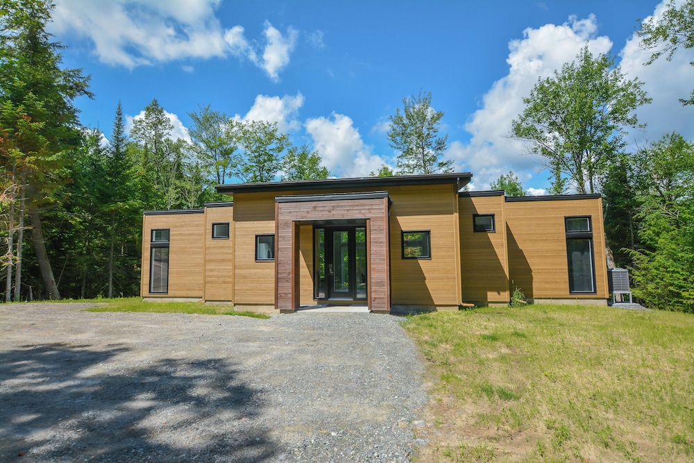 Luxury Chalet, Hill View