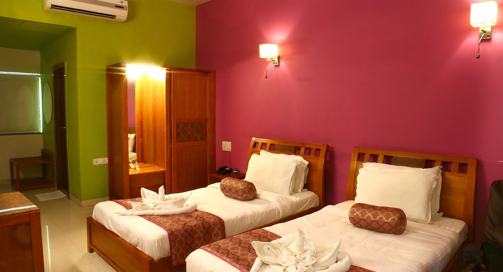 Royal Room photo 3