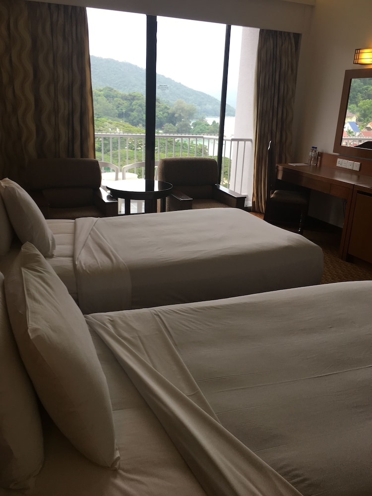 Deluxe Twin Room, 2 Twin Beds, Partial Ocean View