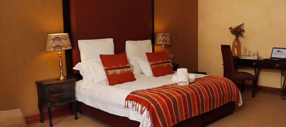 Luxury Suite photo 2